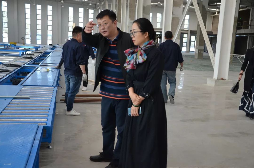 嘉峪關市領導一行蒞臨我公司參觀考察空氣壓縮機項目